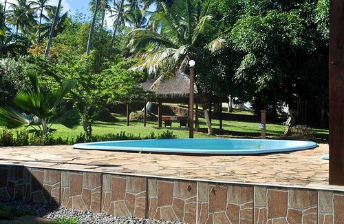 Barra do Jacuipe Ski Chalet | Homerez - Nice chalet 4 km away from the beach for 3 ppl. with shared pool