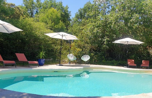 Simiane-la-Rotonde House | Homerez - Nice house for 4 ppl. with shared pool, sauna, jacuzzi and terrace