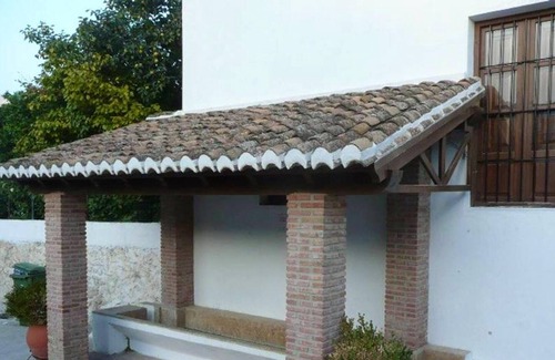 Pinos del Valle House | Homerez - Nice house for 4 ppl. with terrace at Pinos del Valle