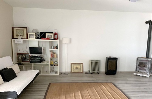 Alcanhoes House | Homerez - Nice house for 4 ppl. with shared pool and garden at Alcanhões