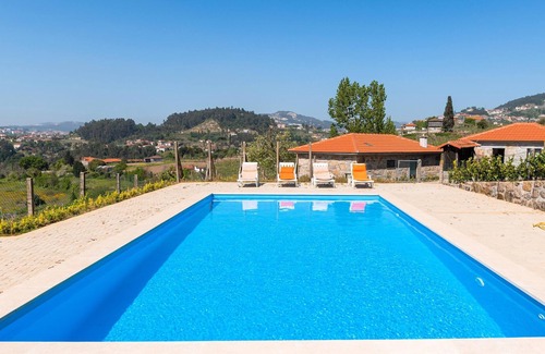 Castelo de Paiva House | Homerez - Nice house for 4 ppl. with shared pool and terrace at Fornos