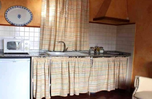 Estepa House | Homerez - Nice house for 6 ppl. with shared pool and terrace at Estepa