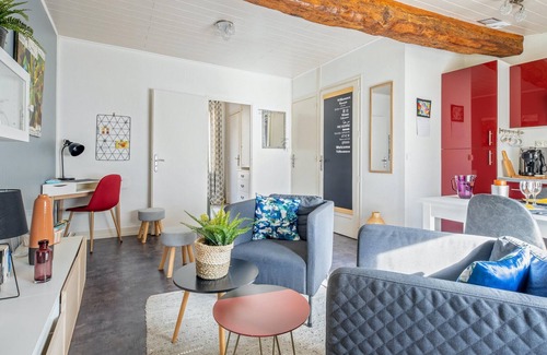 Libourne House | Homerez - Nice house for 2 ppl. with garden at Libourne