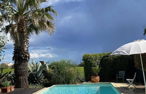 Gallician House | Homerez - Nice house for 6 ppl. with shared pool and terrace at Vauvert