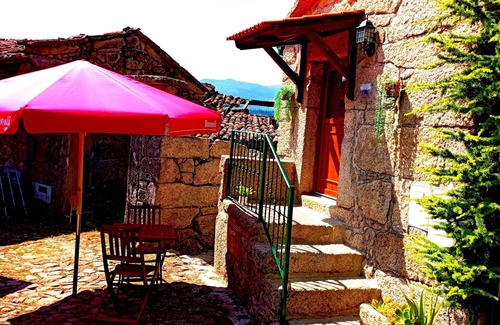 Lindoso House | Homerez - Nice house for 2 ppl. with balcony at Lindoso