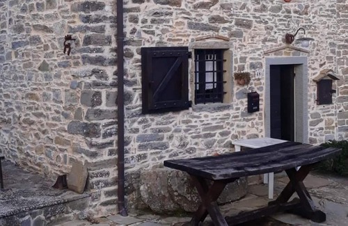 Pieve Santo Stefano House | Homerez - Nice house for 3 ppl. with shared pool at Brancialino