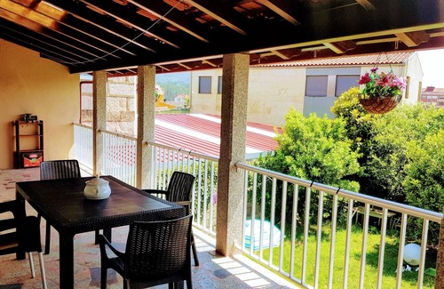 O Porrino House | Homerez - Nice house With mountain view and terrace