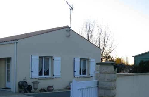 Tonnay-Charente Apartment | Homerez - Nice studio for 2 ppl. with garden and terrace at Tonnay-Charente