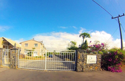 Goodlands Villa | Homerez - Paradise Villa in Grand Gaube with Pool