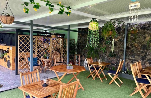 Caloura House | Homerez - Peaceful Retreat with Jacuzzi in Lagoa