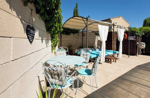 Barbentane Villa | Homerez - Provencal Villa with Pool in Barbentane