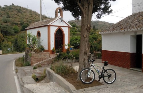Portugalejo House | Homerez - Quaint House in Canillas with Private Pool