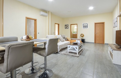 Castillo del Romeral House | Homerez - Spacious house near the beach and the terrace