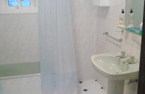 Conil de la Frontera House | Homerez - Spacious house 3 km away from the beach for 8 ppl. with swimming-pool