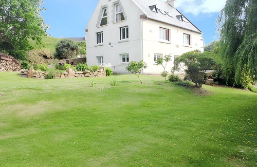Trevou-Treguignec Apartment | Homerez - Spacious Apartment in Trévou, 100m², Sea View.