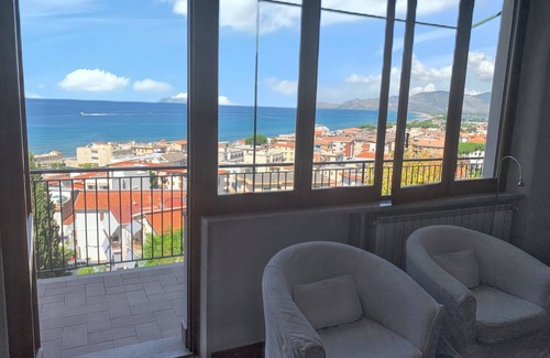 Sperlonga Apartment | Homerez - Spacious apartment with sea view in Sperlonga 109 m²
