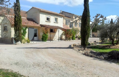 Monteux Apartment | Homerez - Spacious Apartment in Monteux with Shared Pool