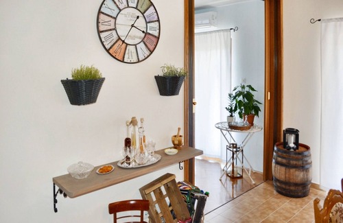 Klis Apartment | Homerez - Spacious apartment in Klis, balcony and views