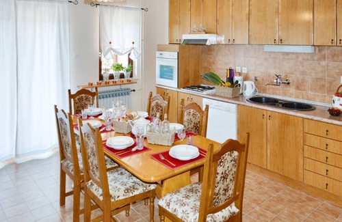 Klis Apartment | Homerez - Spacious apartment in Klis, balcony and views