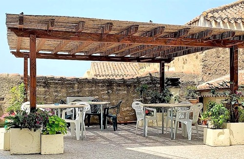 Galtelli Apartment | Homerez - Spacious appartement for 6 ppl. with terrace and balcony at Galtellì