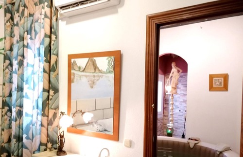 Calamonte House | Homerez - Spacious house for 7 ppl. with jacuzzi and terrace at Calamonte