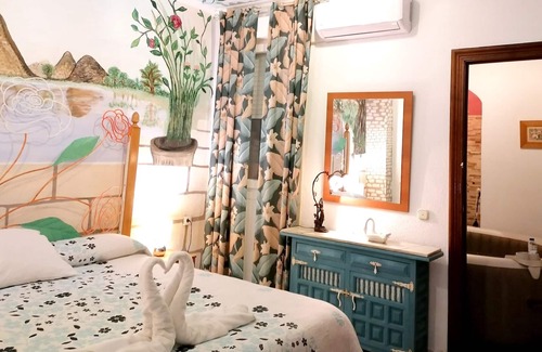 Calamonte House | Homerez - Spacious house for 7 ppl. with jacuzzi and terrace at Calamonte