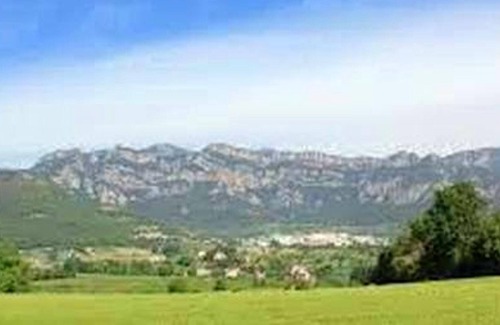 Gironella House | Homerez - Spacious house for 7 ppl. with terrace and balcony at Gironella