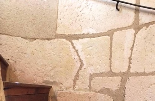 Chablis House | Homerez - Spacious house for 6 ppl. with jacuzzi at Chablis