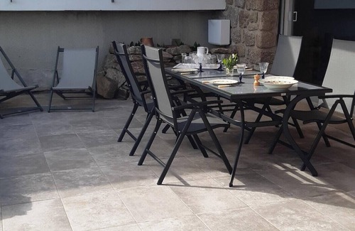 Langogne House | Homerez - Spacious house in Langogne, garden