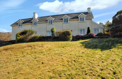 Kells House | Homerez - Spacious house with sea and mountain views
