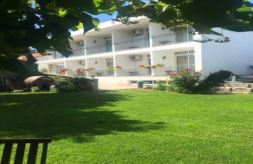 Bemposta House | Homerez - Spacious house with garden near Bemposta + private pool