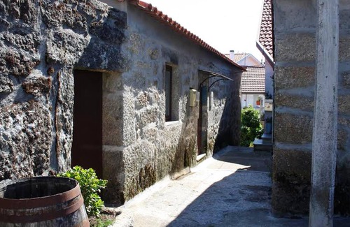 Viseu House | Homerez - Spacious house for 7 ppl. with terrace at Nogueira