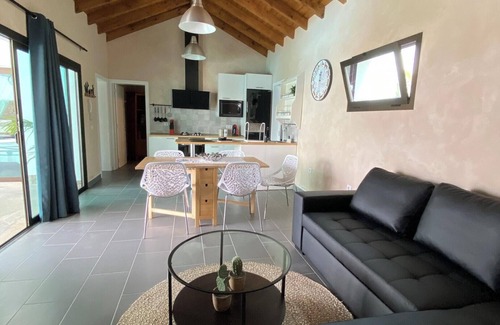 La Oliva Villa | Homerez - Spacious villa with sea and mountain views - El Roque