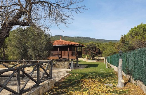 Querol Villa | Homerez - Spacious Villa in Querol with Private Pool and Jacuzzi