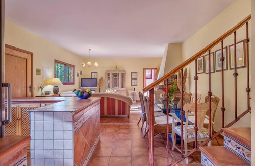 Ojen Villa | Homerez - Spacious Villa in Ojén with Private Pool
