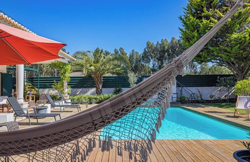 Fornos Villa | Homerez - Spacious villa in Sesimbra with a private year-round pool