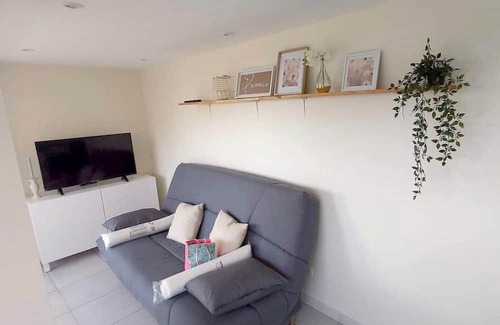 L'Estaque Apartment | Homerez - Studio 5 km away from the beach for 2 ppl. with sea view at Marseille