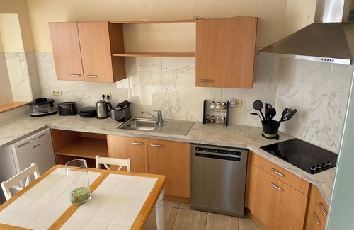 Roux Apartment | Homerez - Studio Charleroi Center