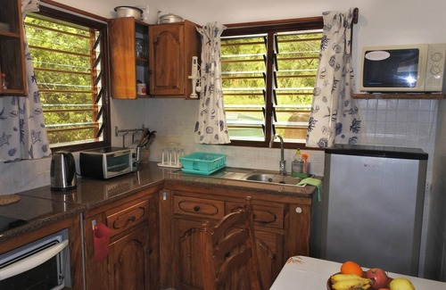 Zig Zag Ward Apartment | Homerez - Studio with sea view Mahé.
