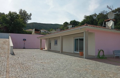 Vila Verde Villa | Homerez - Villa in São Miguel do Prado