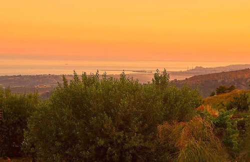 Favara Villa | Homerez - Villa 10 km away from the beach with swimming-pool and jacuzzi