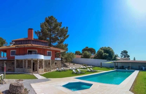 Sabugal Villa | Homerez - Villa for 15 ppl. with swimming-pool and garden at Bendada, Sabugal