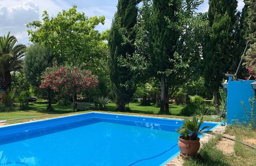 Merida Villa | Homerez - Villa for 5 ppl. with swimming-pool, garden and terrace at Merida