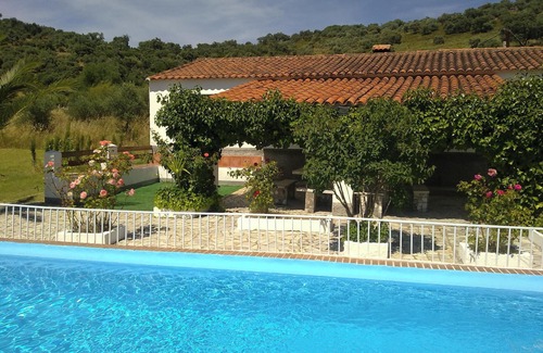 Aroche Villa | Homerez - Villa in Aroche with pool.