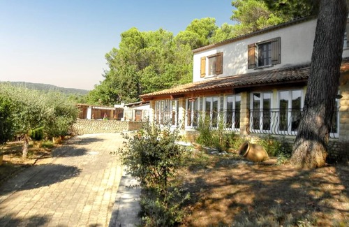 Lioux Villa | Homerez - Villa in Lioux with pool