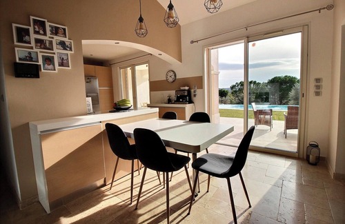 Lorgues Villa | Homerez - Villa in Lorgues, pool and jacuzzi