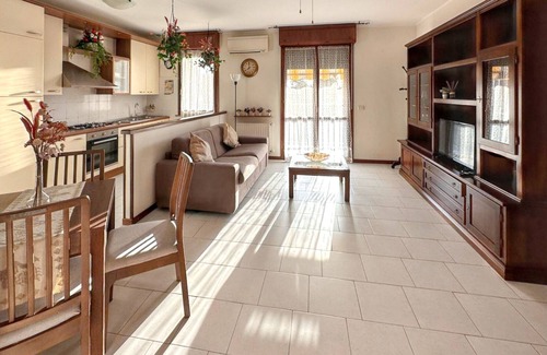 Bogolese Apartment | Homerez - Welcoming apartment in Chiozzola 60 m² with spacious balcony for 5