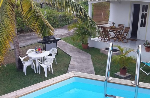 Damencourt House | Homerez - Welcoming House in Le Moule with Shared Pool