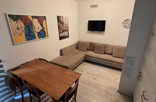 Ancona Apartment | Homes in Ancona Apartment-C