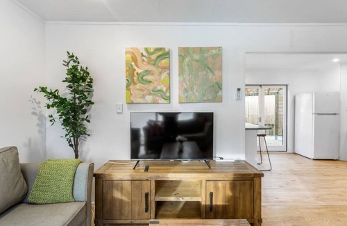 Clover Park House | Homespun Haven 4 BR with Parking and Patio